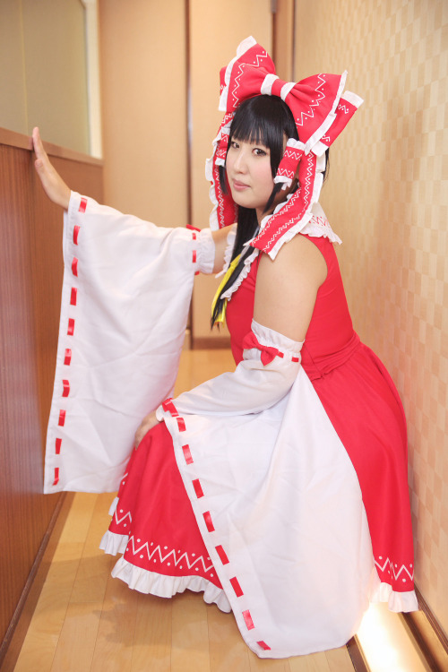 Touhou Project - Reimu Hakurei (Yurika) 1 HELP US GROW Like,Comment & Share.CosplayJapaneseGirls1.5 - www.facebook.com/CosplayJapaneseGirls1.5CosplayJapaneseGirls2 - www.facebook.com/CosplayJapaneseGirl2tumblr - http://cosplayjapanesegirlsblog.tumblr.