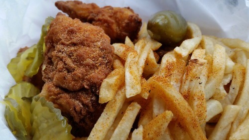 afro-arts:  Henderson Chicken  Dallas, TX  CLICK HERE for more black owned businesses! 