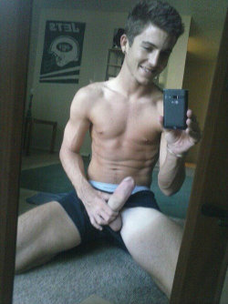 jockdays:  I check out ALL new followers and follow tons ;)