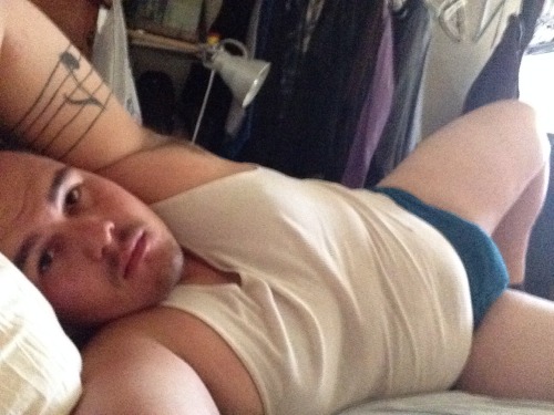 sandfda90:  Just home from teaching…needing cuddles. 