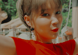 momoland:「BBoom BBoom -Japanese ver. Solo Shots-」