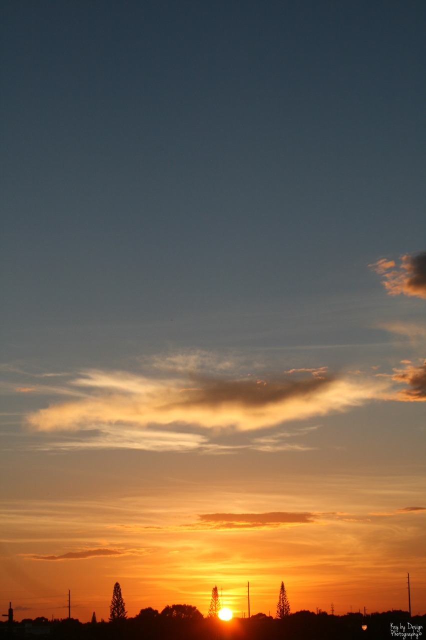 kay-by-design-photography:  Vertical Sunset Timelapse -Horizontal-Tumblr|Facebook|Instagram