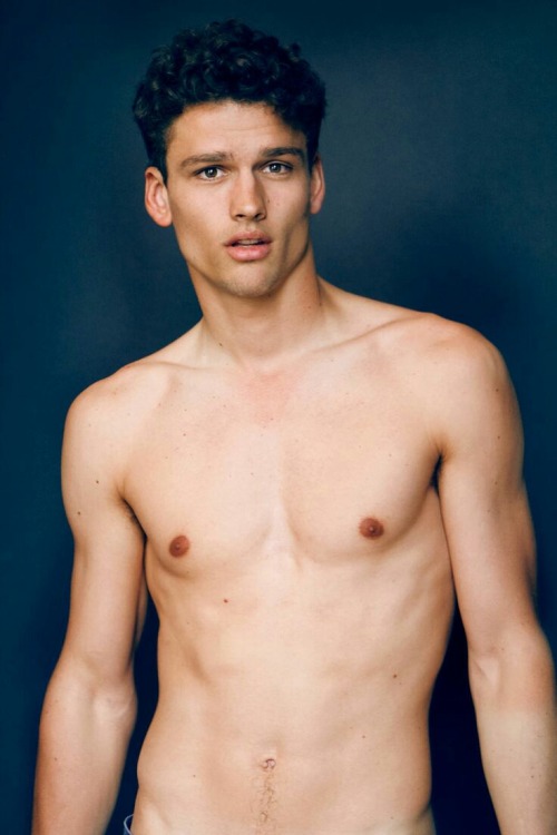 Simon Nessman porn pictures