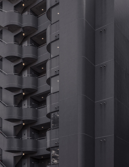 janvranovsky:
“ Residential building in Tōyōchō, Kōtō, Tokyo | © Jan Vranovský, 2015
”