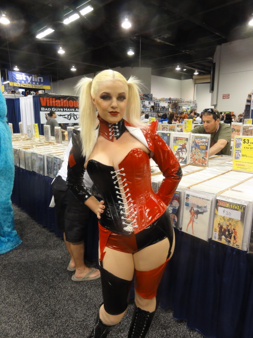 XXX lessa Michelle  Harley quinn  wondercon photo