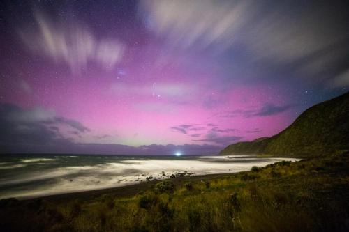 nevver:  Return to Magenta, Aurora Australis