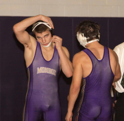 wrestlersandsinglets:  Follow me for Hot