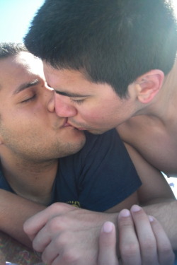 Ven Y Verás +18 --> GAYKISS