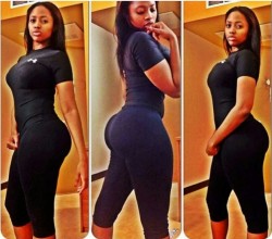 Prettypussytree:  Jazziedad:  Sexy Babe From S. Africa❤😍      (Via Tumbleon)