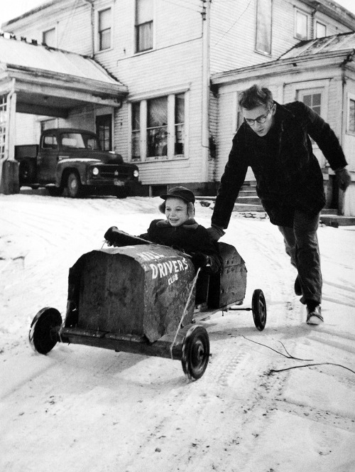 jamesdeandaily:James Dean playing with his cousin Markie in Fairmount, photograph by Dennis Stock.