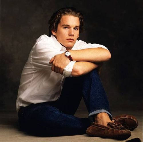 obsessedwithethanhawke:Ethan Hawke & Robert Sean Leonard photographed by Deborah Feingold, 1990.