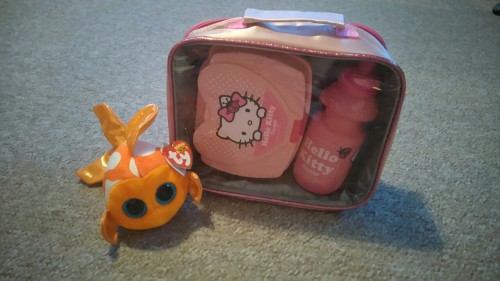 pickle-pippa:  Daddy wants to help me be brave enough to go on a picnic so he got me theeeese!! I am the luckiest Princess alive 😍