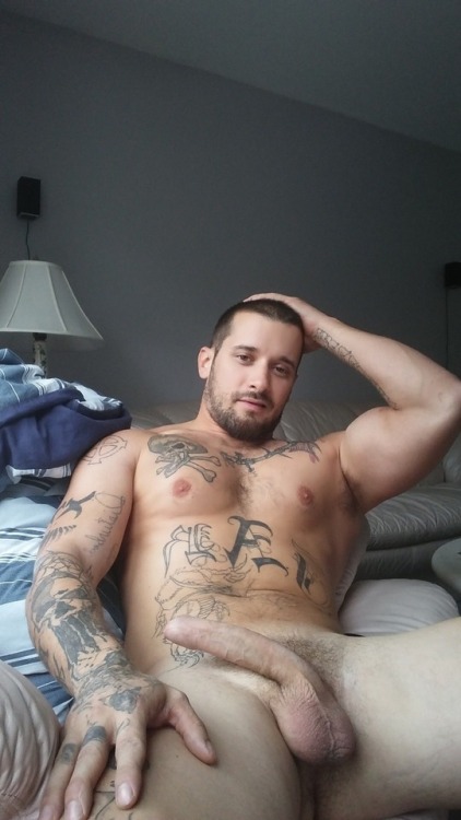 fabulousuncutcock: Yes please baby Hit