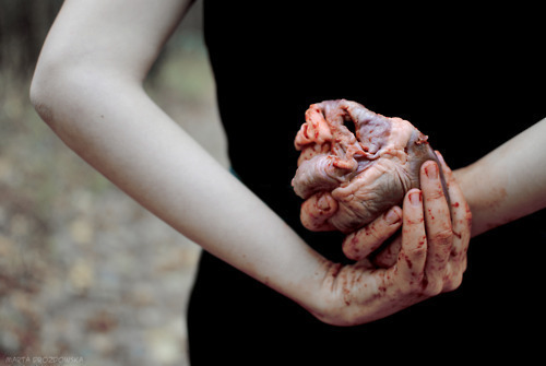 rebeca-gahan:  Trying to hide my poisoned heart 