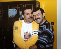 hm69: frederickmercury: Freddie Mercury and his boyfriend Jim Hutton HM &amp; Hunter 8=&gt;~~ click (HM)  will enter your dreams  follow. click (Hunter) will shred your seams follow. 