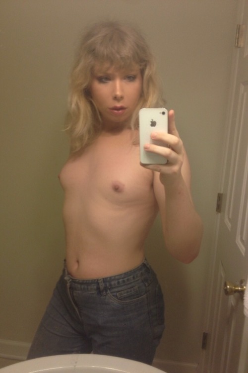 babydreamgirl:babydreamgirl:#nudesnightRepost bc look how hot I am