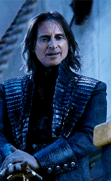 robbkays:  once upon an outfit [x]. 