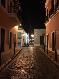 ciego-y-loco-corazon:  Last night. Old San Juan