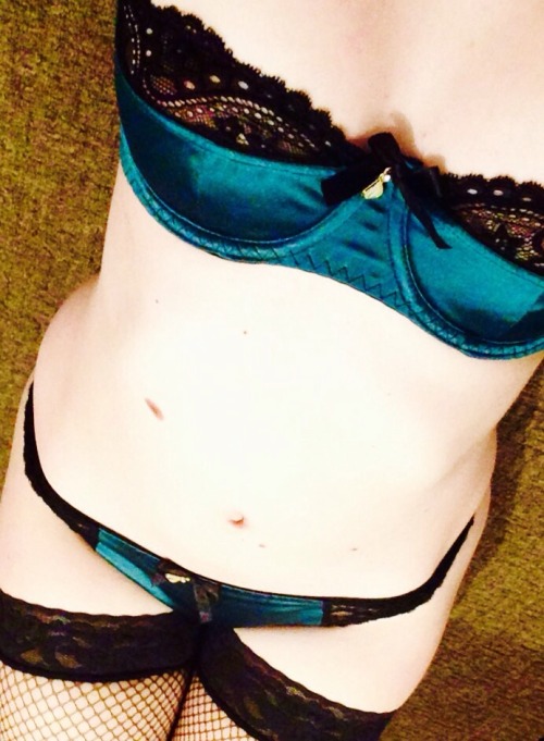 mynaughtylittlegirl: God i dont know what to say lol what does my amazing followers think ?