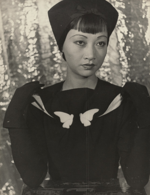 twixnmix:  Anna May Wong photographed by Carl Van Vechten on September 22, 1935.