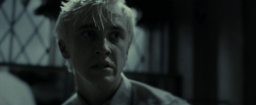 imagine: Draco rushing to the hospital after finding out that you´ve been hurt in a battle.A/N