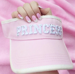 yungbishh:  princessalienglitter:  💰💖🍸 Princess Alienglitter 🍸💖💰  BABYGIRL