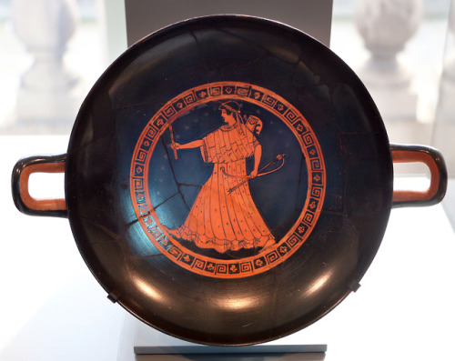 Artemis.  Tondo of an Attic red-figure kylix in the manner of Douris; ca. 480 BCE.  Now in the Art I