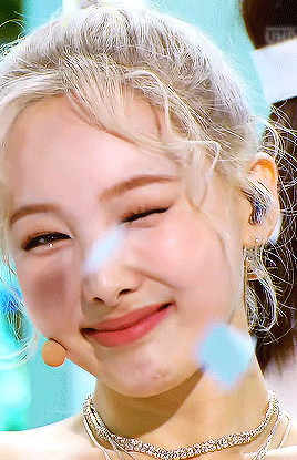 NAYEON Inkigayo, 220626