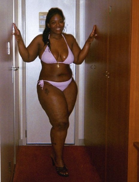 http://lovinthickmoms.tumblr.com/post/52326152497