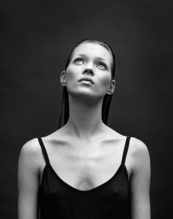 Kate Moss Photography by Patrick Demarchelier Published in Harper’s