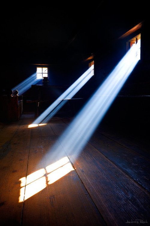 Andreas Resch (Austrian, b. Styria, Austria) - Farmhouse (Stübing, Austria), 2007    Photography