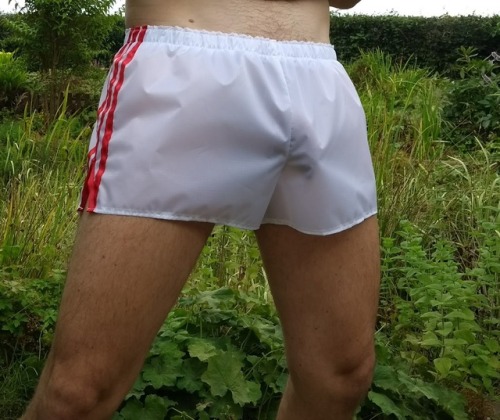 shinyshortzryan: White ripstop #shorts @ goo.gl/dDUcv5   #gymshorts #gay #gaypride #bulge #glanz #adidasgay #scally #nylonshorts #teamgay #adidasshorts #umbroshorts 