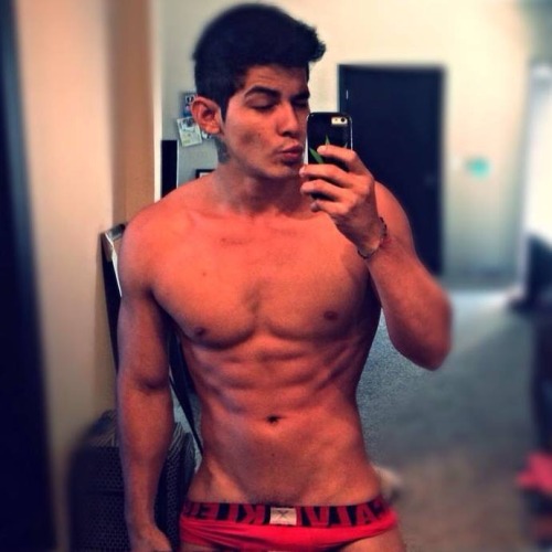 XXX chacalestjmx:  Argenis presumiendo cuerpo photo