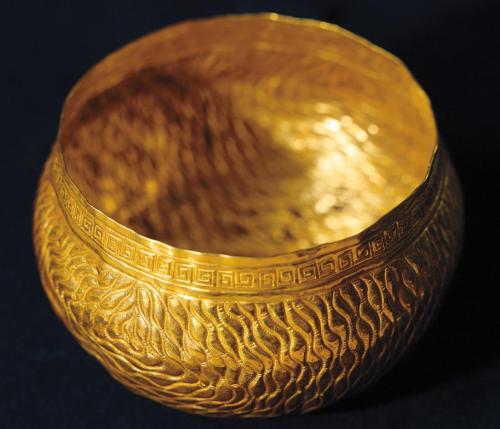 The art of gold——gold antiques from ancient China 黄金艺术品