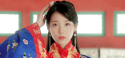 jieunnie:“You… are my only queen”