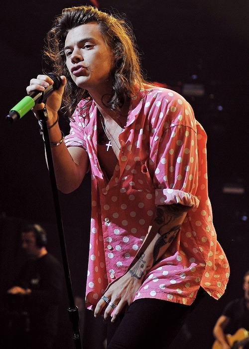 snugglybeanlouis:  look..im not trying to be rude but 