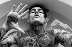 mixmashysmashup:  Model Stephen James utterly ooooozes sex appeal. I’ve got serious chills, they’re multiplying…… 😛😛😍😍😘😘