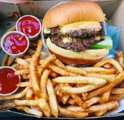 yummyfoooooood: Double Cheeseburger and Fries