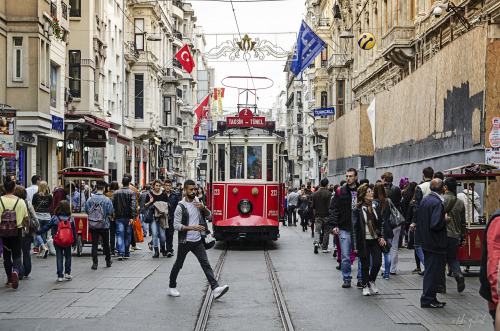 -Istiklal Caddesi, Istanbulinstagram | 500px | Flickr | Facebook