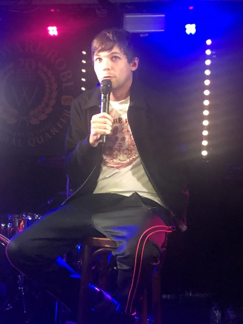 Louis at the Walls Q&amp;A in Leeds - 12/2