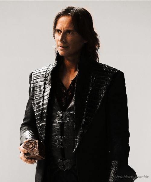 Think Lovely Thoughts - A Few More Rumpelstiltskin Stills And three more full length Rumple stills a