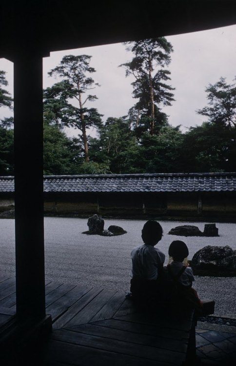 s-h-o-w-a:  Kyoto, Japan, 1961 by Eliot Elisofon 