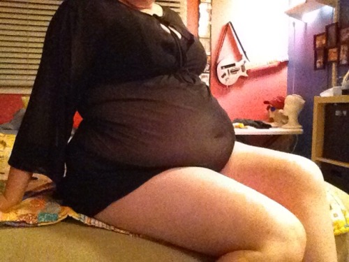 bellyburstinbabe:  Tbh wearing this with some heels makes me feel like a day drinking porky trophy wife. 