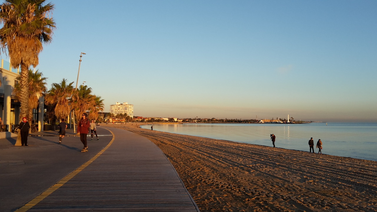 Gorgeous winter evening in St Kilda.  💛