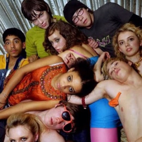 Who remembers this classic pic? I remember I wanted to be in it hehe #party #fun #Skins #1stgeneration #Season1 #dvd