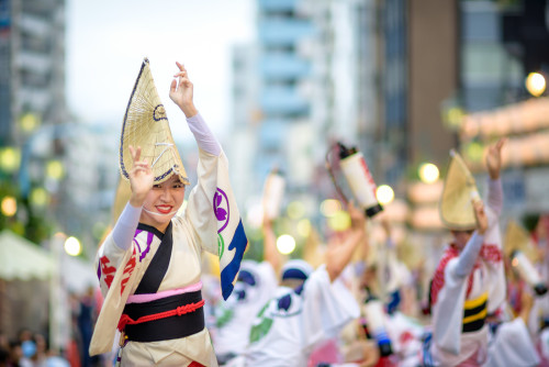 Quality: http://smu.gs/1h1jAs2Despite the rains of the 59th Koenji Awaodori, the performances were r