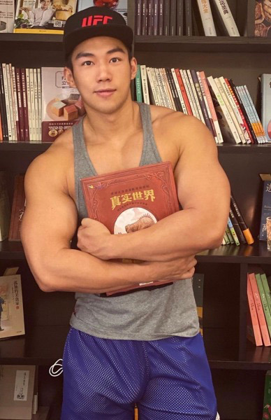 hotdogsfordinner:Bookworm 