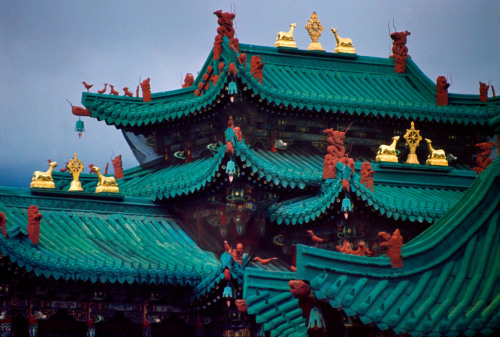 greenekangaroo: unrar: Mongolia, 1964. Rooftops of Ulan Bator’s Temple of Mercy. The Temple of