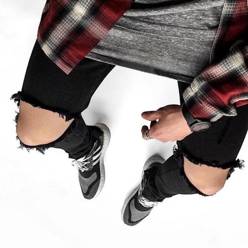 ⠀ ⠀ #OutFitFromAbove @sup2o ▪️ @orolosangeles #Flannel ▪️ @orolosangeles #Jeans ▪️ #AdidasY3 #ZG #Bo