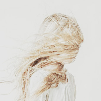 Mermaid moodboard : Mermaid + minimalismIn a war of waves, she was just another sailor lost at sea.&